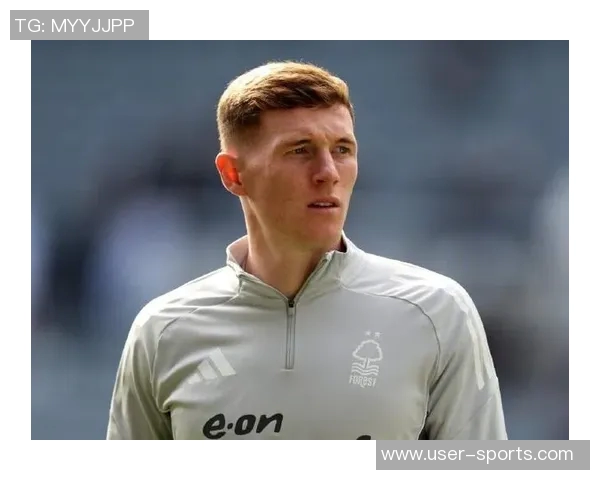 曼联计划2026年夏季重建中场埃利奥特安德森成为潜在引援目标