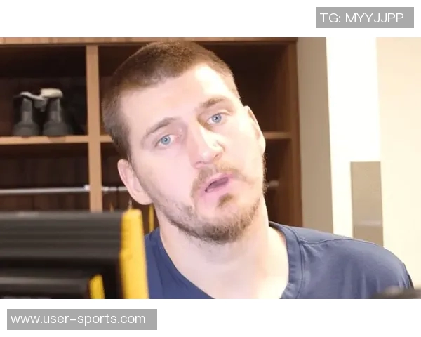 约基奇半场表现抢眼但失误频繁14分4板4助5次失误影响球队节奏 约基奇半场表现抢眼但失误频繁14分4板4助5次失误影响球队节奏